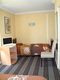 Hotel Val De Saone Lyon Caluire Rilleux,Sathonay-Camp>>Lyon,2 star