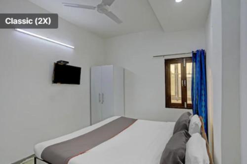 The Pinaki Residency,New Delhi>>Delhi,3 star