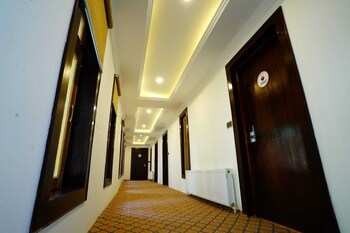 The Shanti Nest At Boutique Hotel,Changspa Road,2 star