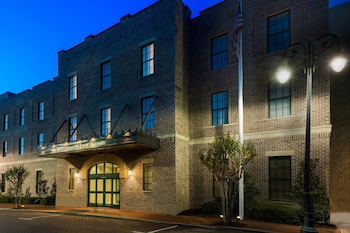 residence inn by marriott savannah downtown historic distric