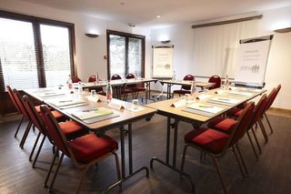 greet hotel versailles voisins le bretonneux