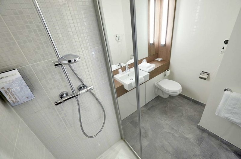 greet hotel versailles voisins le bretonneux