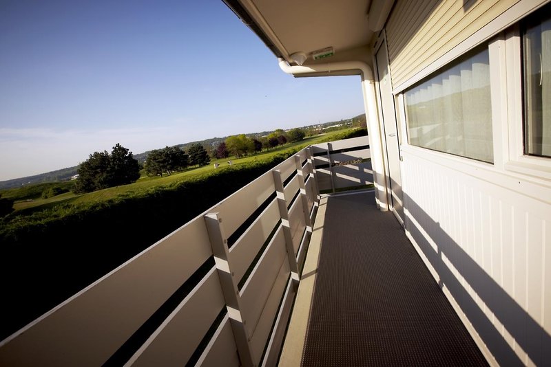 greet hotel versailles voisins le bretonneux