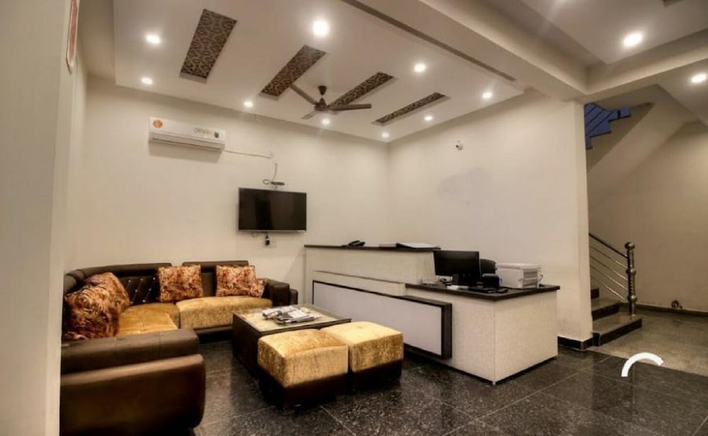 hotel ark avalon plaza delhi airport