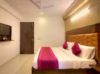 hotel ark avalon plaza delhi airport