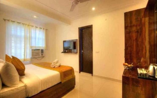 hotel ark avalon plaza delhi airport