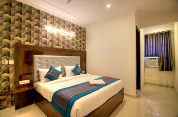 hotel ark avalon plaza delhi airport