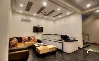 hotel ark avalon plaza delhi airport