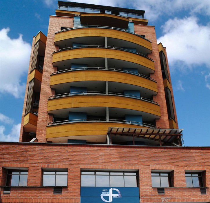 aparta suites torre poblado