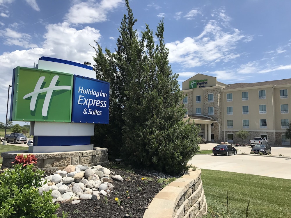 holiday inn express hotel and suites st joseph by ihg