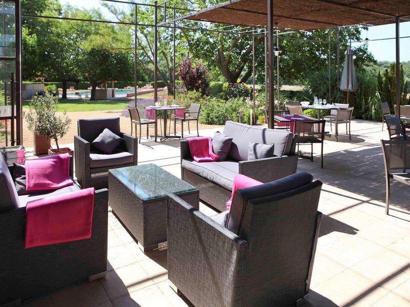 hotel mercure aix en provence sainte victoire