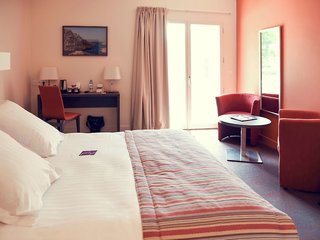 Hotel Mercure Aix En Provence Sainte Victoire,Near Sainte-Victoire Golf,4 star