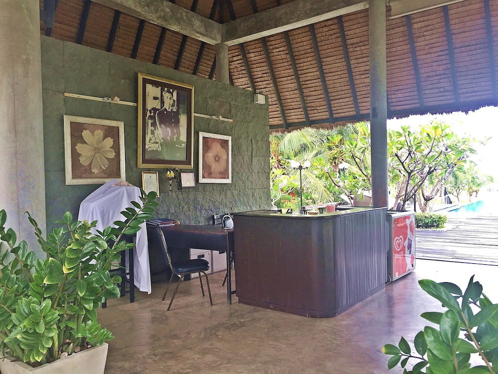 lawana escape beach resort