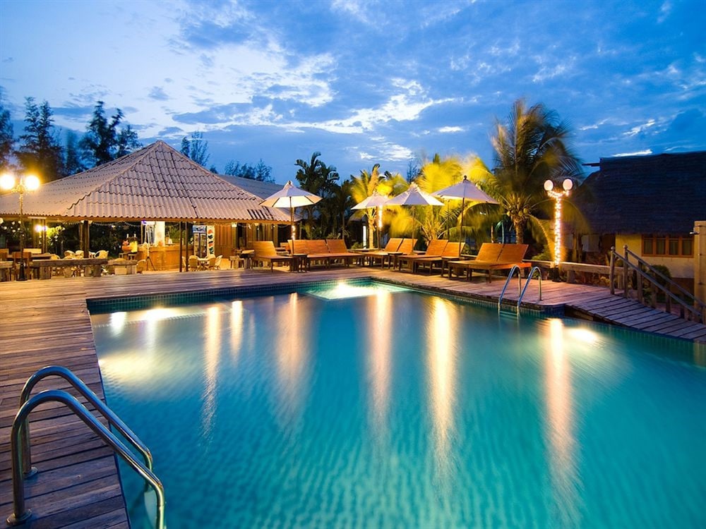 lawana escape beach resort