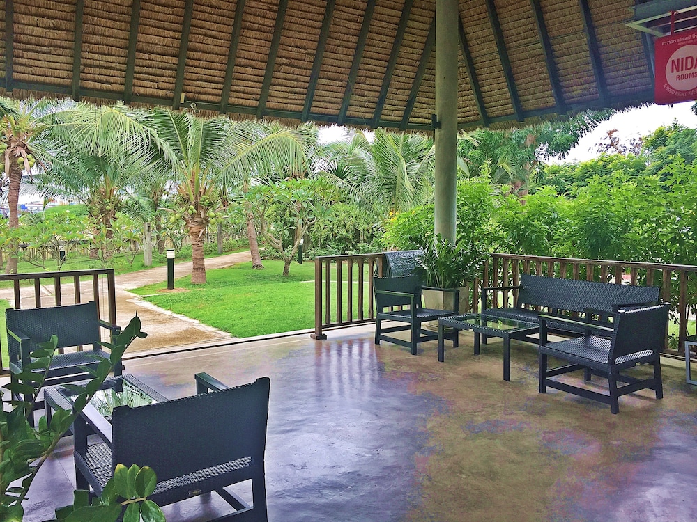 lawana escape beach resort