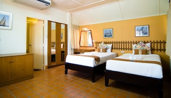 lawana escape beach resort