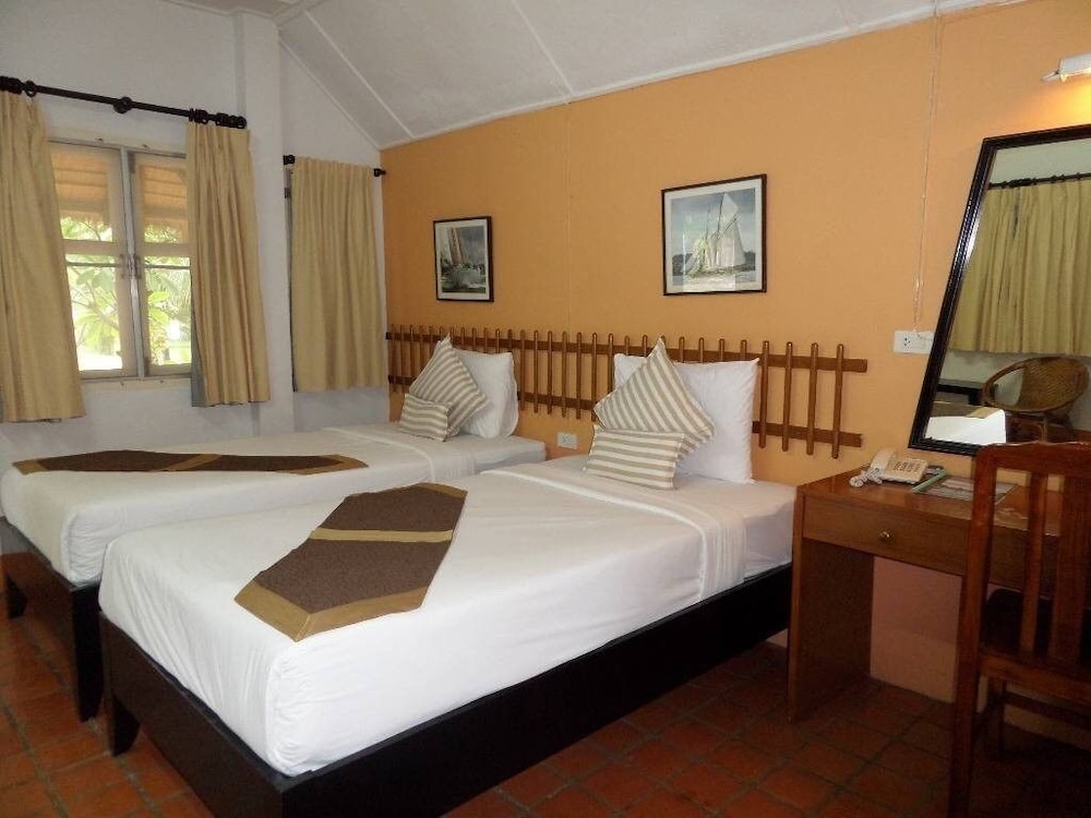 lawana escape beach resort
