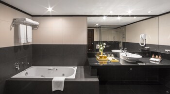 Royal Palms Beach Hotel,Colombo>>Bentota,4 star