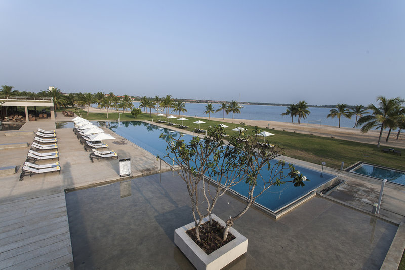 amaya beach pasikudah