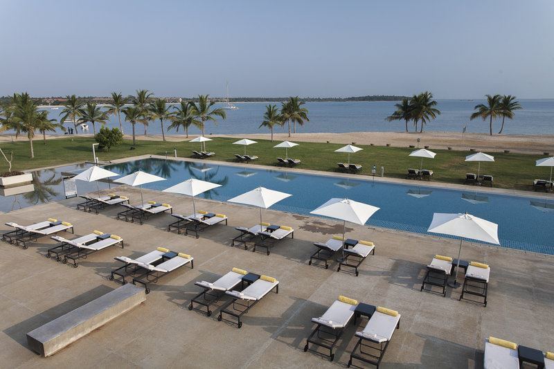 amaya beach pasikudah