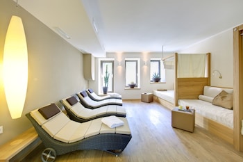 gartenresidence zea curtis