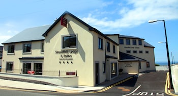 strandhill lodge and suites