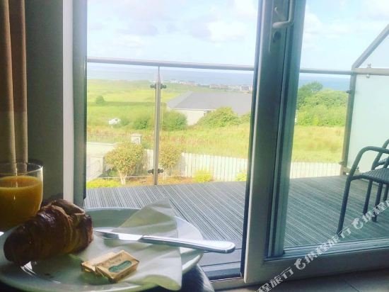 strandhill lodge and suites