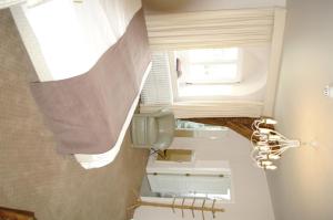 Chateau D'hassonville,Marche-En-Famenne>>Aye,3 star