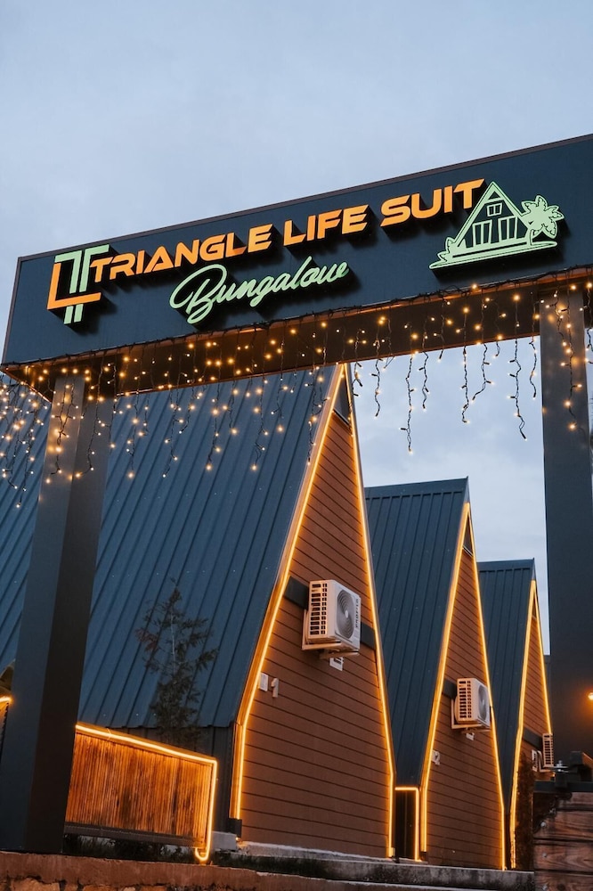 triangle life suit