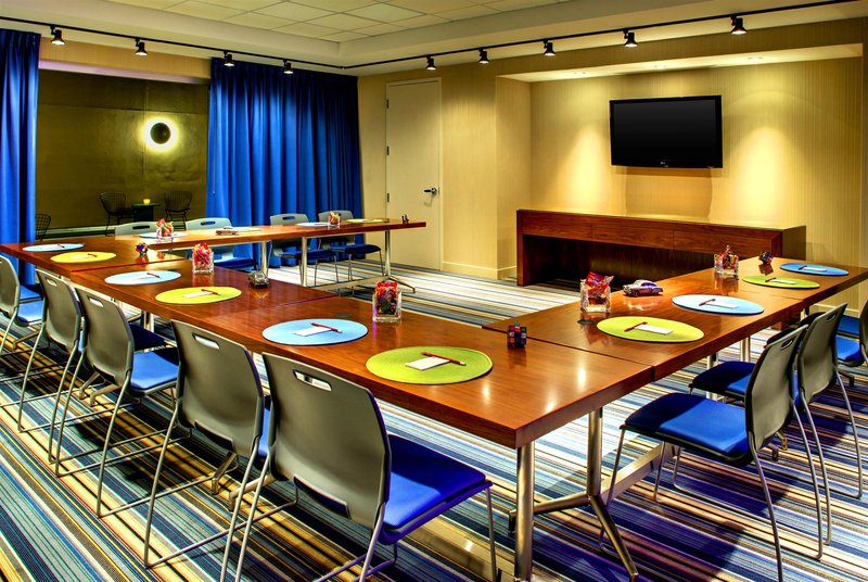 aloft leawood overland park