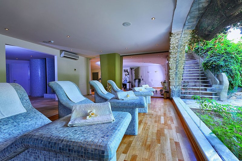 sitia beach city resort and spa