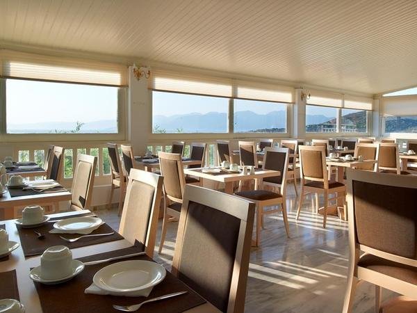 elounda ilion hotel bungalows