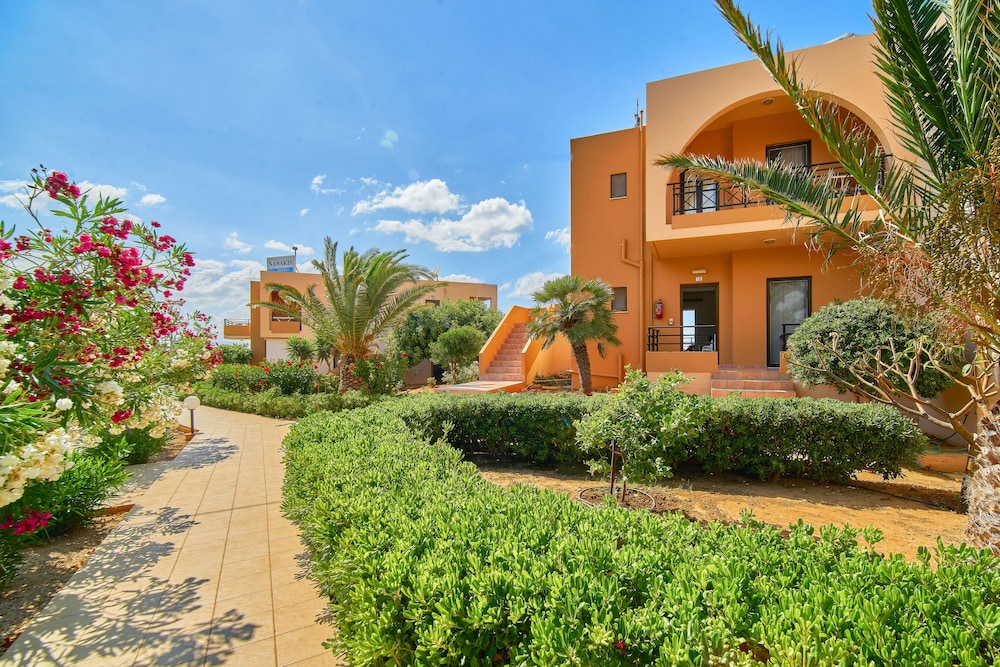 nanakis beach apartments