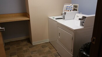 super 8 by wyndham cobleskill ny