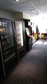 super 8 by wyndham cobleskill ny