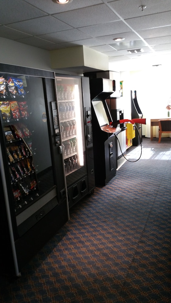super 8 by wyndham cobleskill ny