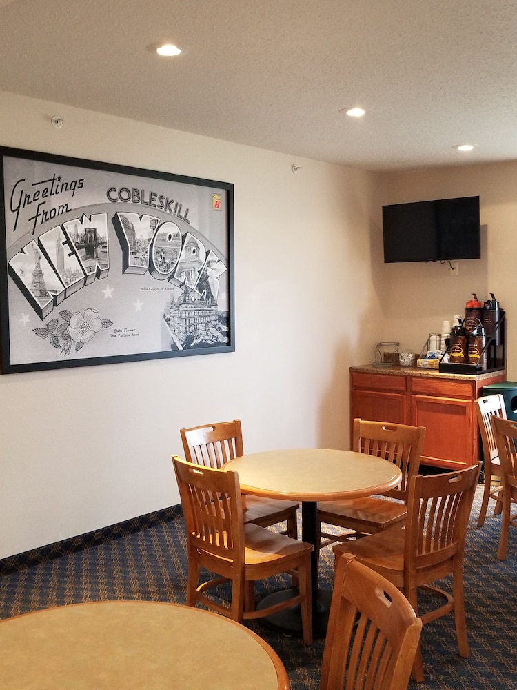 super 8 by wyndham cobleskill ny