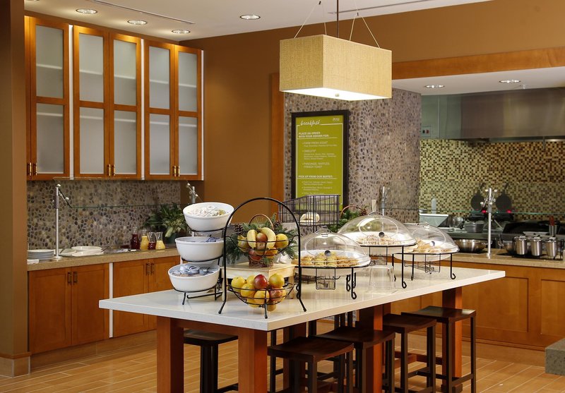 hilton garden inn cedar falls