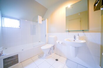 centrepoint on colombo motel