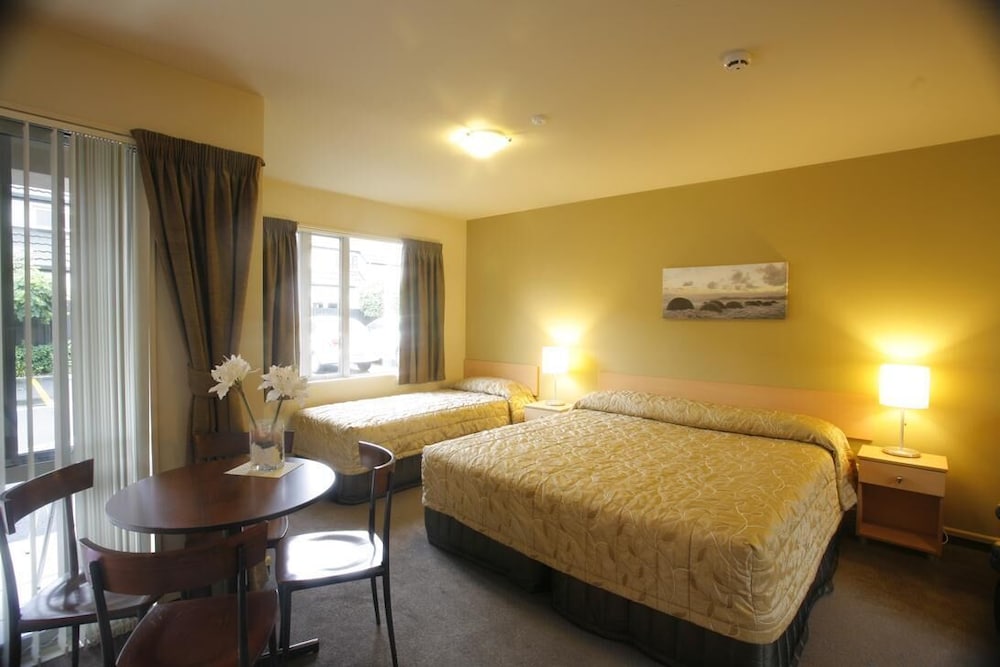 centrepoint on colombo motel