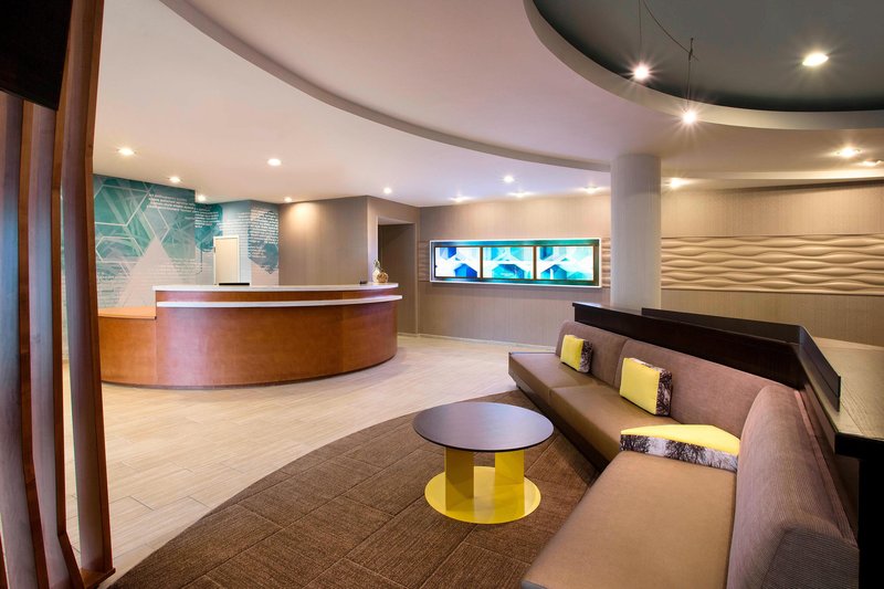 springhill suites marriott airport