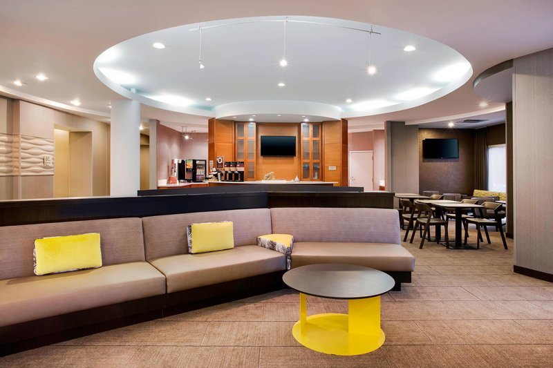springhill suites marriott airport