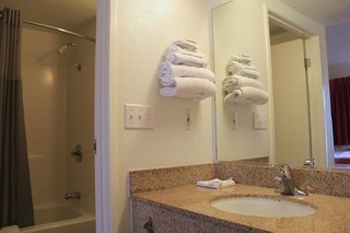 motel 6 enfield ct hartford
