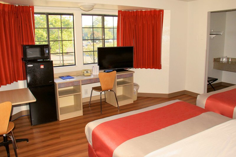 motel 6 enfield ct hartford
