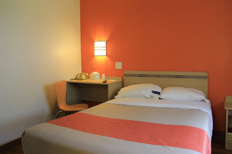 motel 6 enfield ct hartford