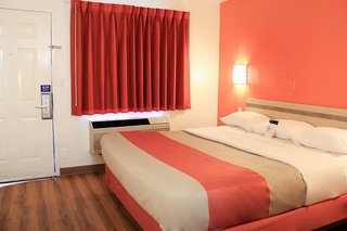 motel 6 enfield ct hartford