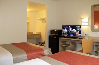 motel 6 enfield ct hartford