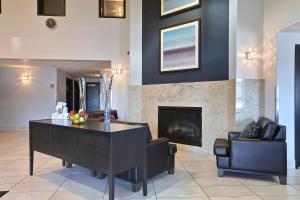 super 8 by wyndham lachenaie terrebonne