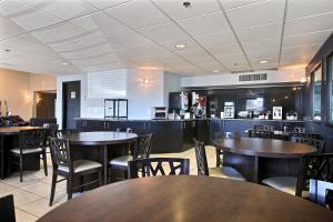 super 8 by wyndham lachenaie terrebonne