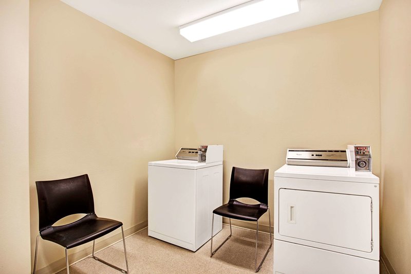 super 8 by wyndham lachenaie terrebonne